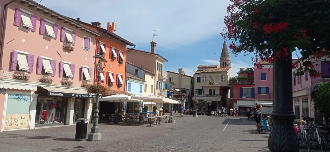 Caorle we Włoszech - odkryj urokliwe miasteczko nad Adriatykiem!